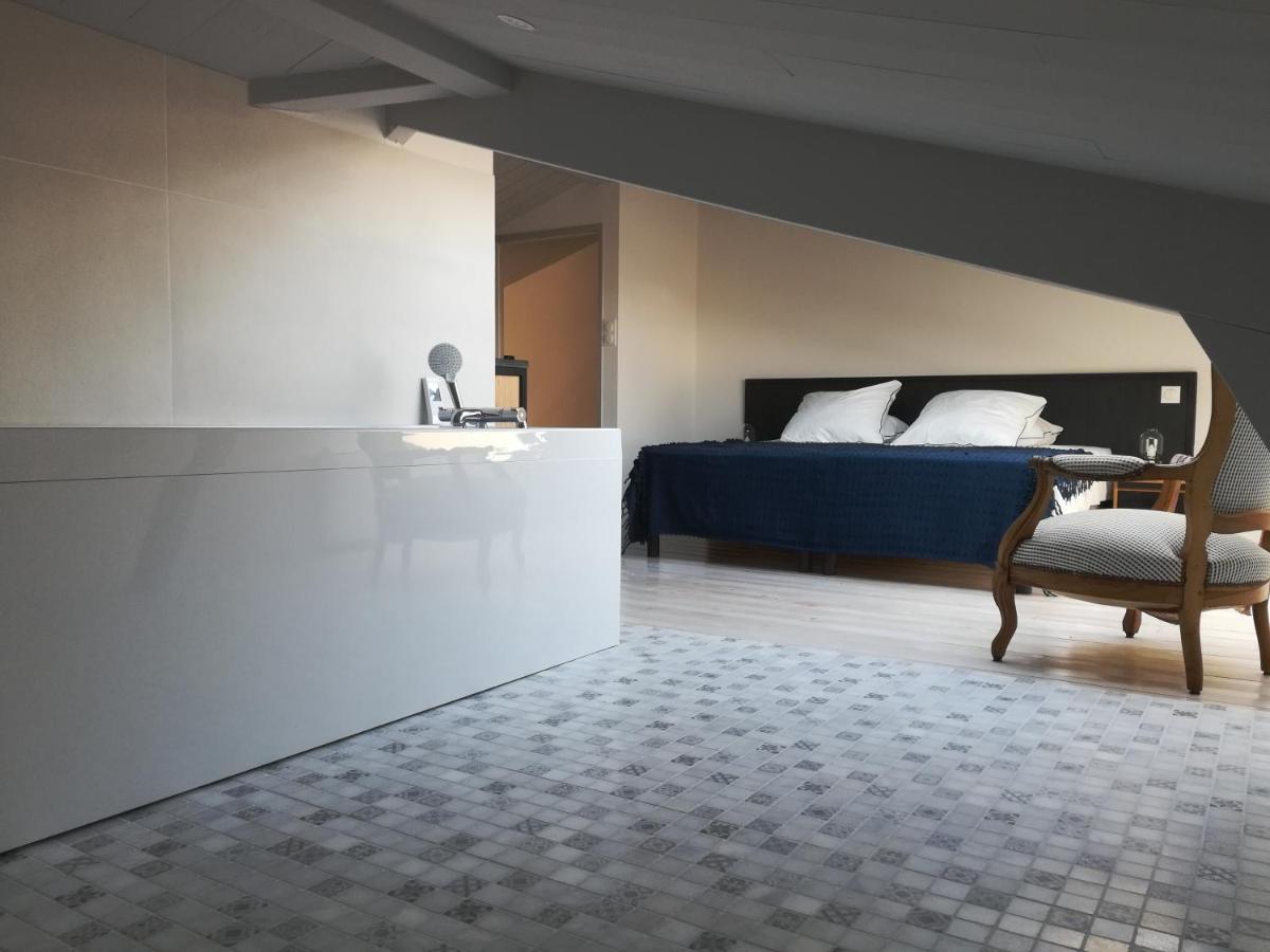 Duplex Vue Sur Tour Appartement Remparts 3 Ла Рошел Екстериор снимка