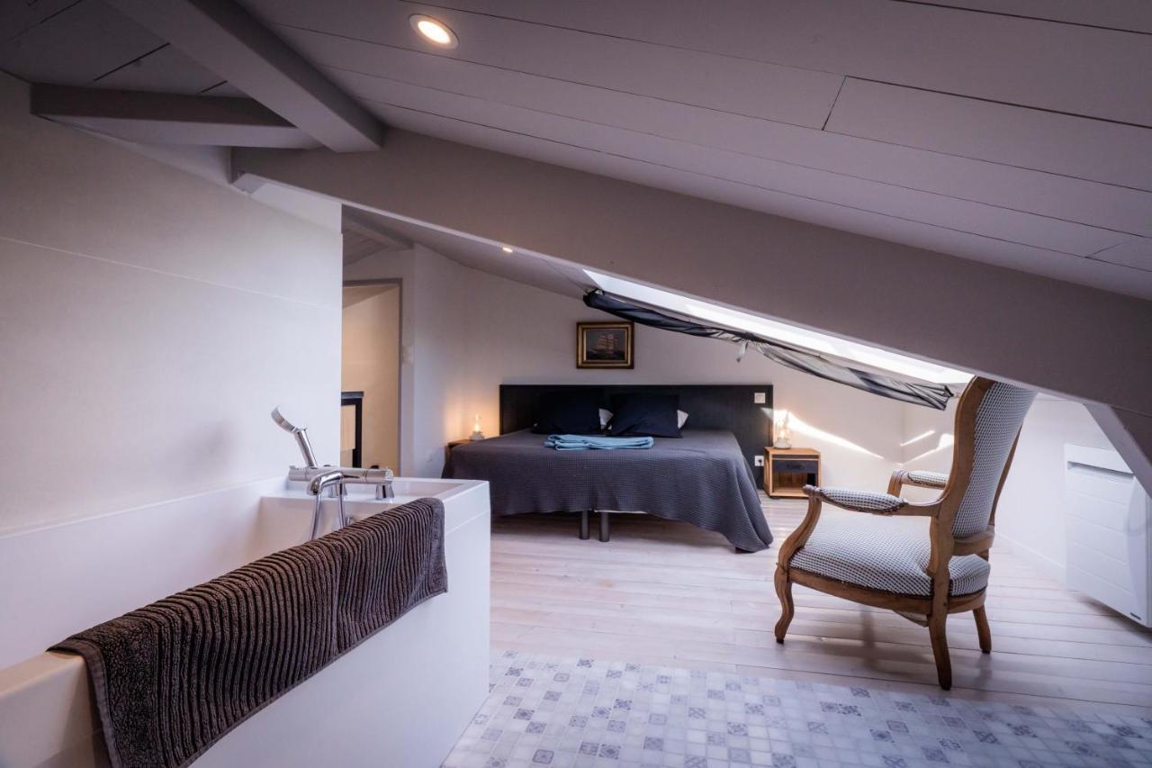 Duplex Vue Sur Tour Appartement Remparts 3 Ла Рошел Екстериор снимка