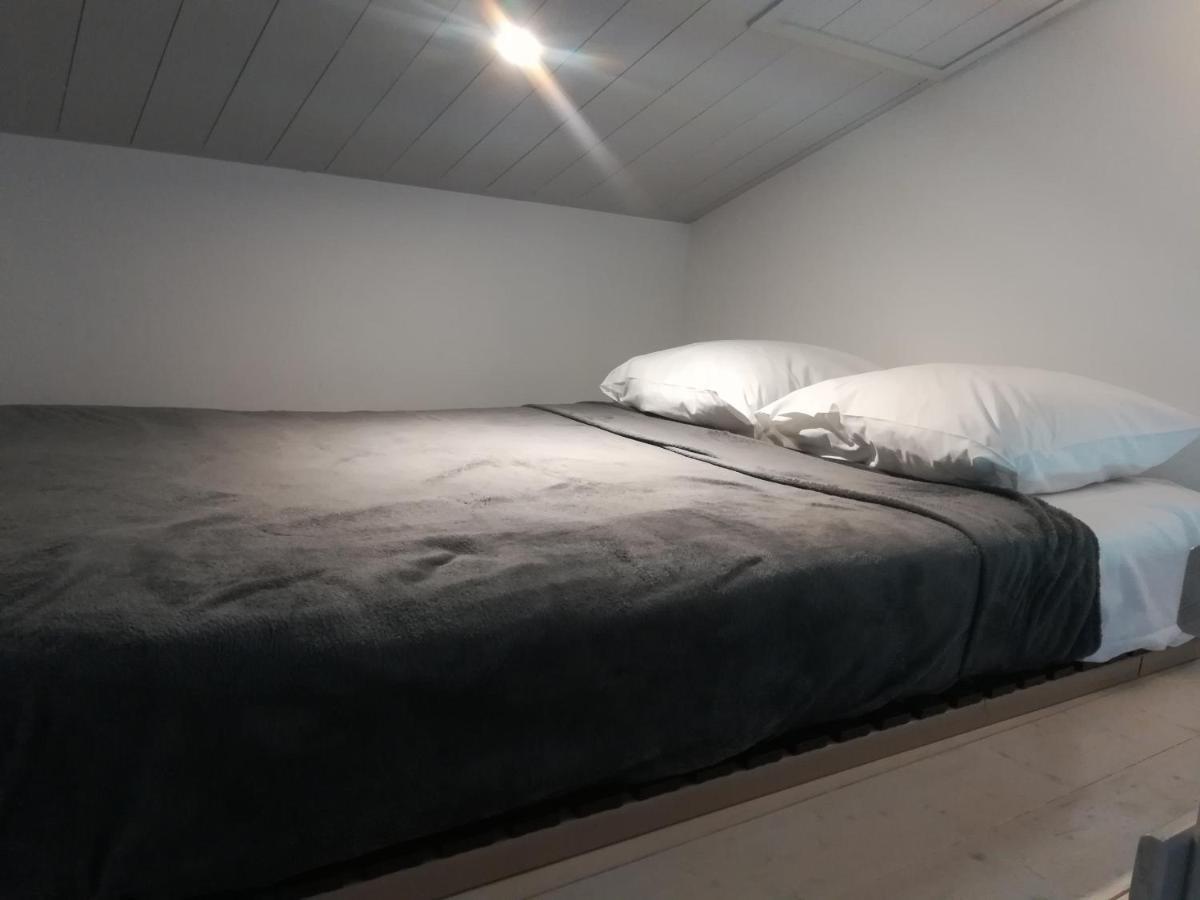 Duplex Vue Sur Tour Appartement Remparts 3 Ла Рошел Екстериор снимка